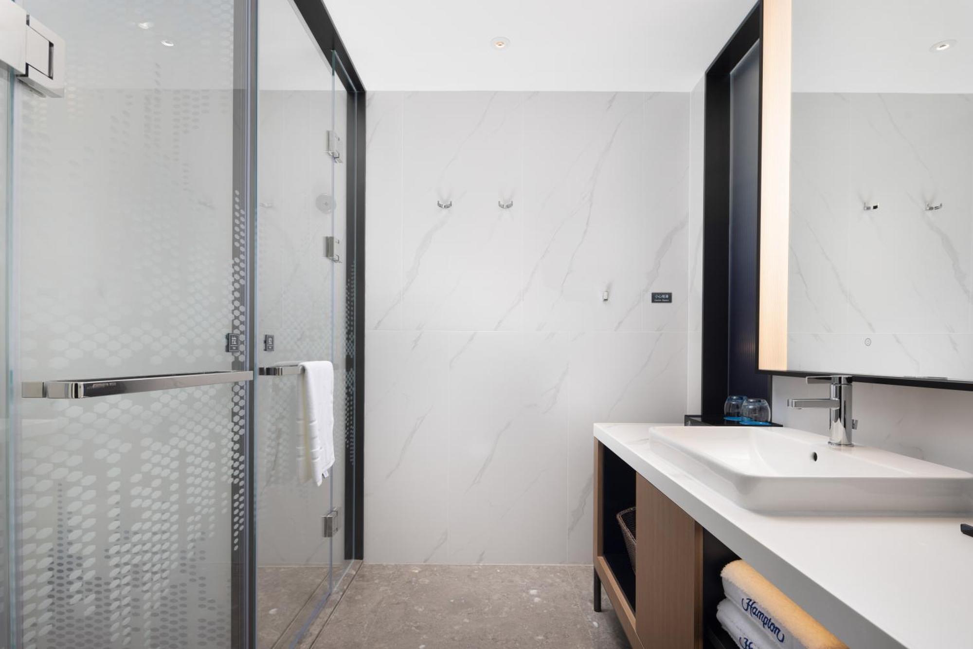 فندق Hampton By Hilton Shenzhen Futian Huaqiangbei المظهر الخارجي الصورة