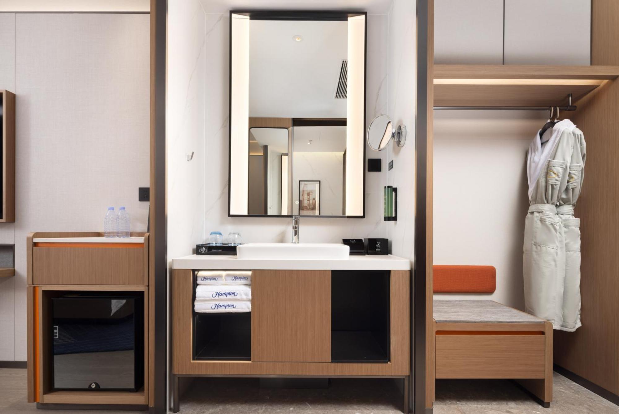 فندق Hampton By Hilton Shenzhen Futian Huaqiangbei المظهر الخارجي الصورة